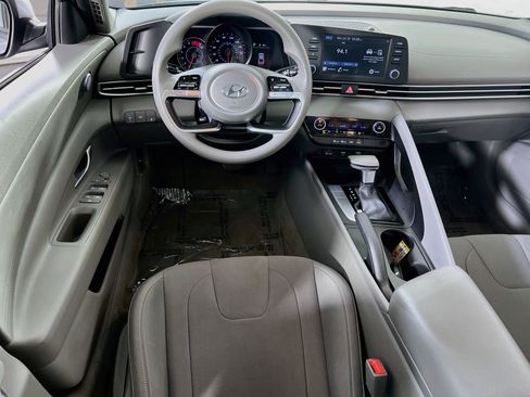 Used 2023 Hyundai Elantra SEL FWD image 20