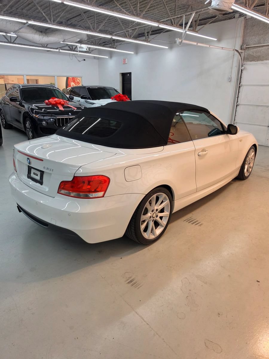 Used 2013 BMW 135i Convertible RWD image 14