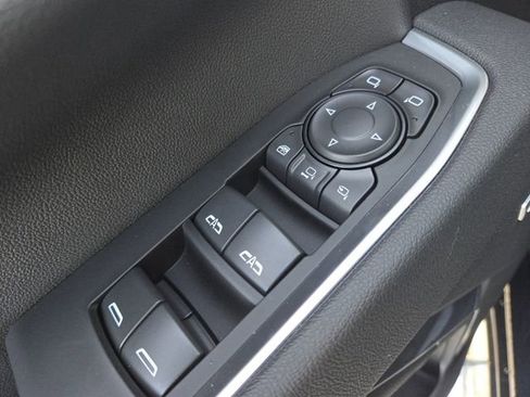 New 2025 GMC Sierra 3500 SLT w/ SLT Premium Package image 12