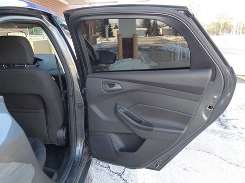 Used 2018 Ford Focus SE w/ Cold Weather Package image 36