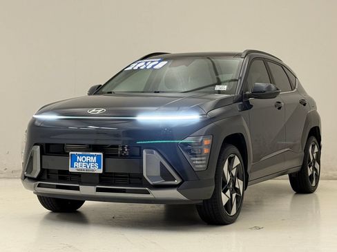 Used 2025 Hyundai Kona Limited AWD/4WD image 2