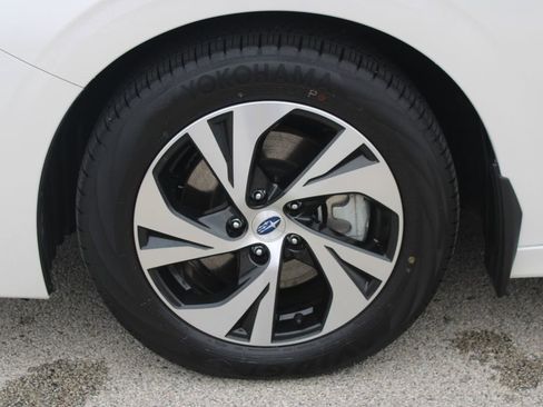 Used 2025 Subaru Legacy Premium image 25