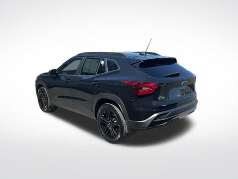 Used 2025 Chevrolet Trax ACTIV w/ Sunroof Package image 14