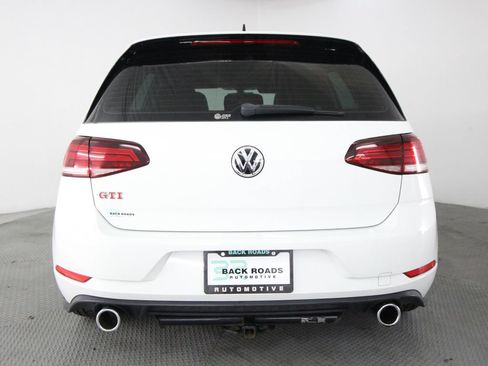Used 2019 Volkswagen GTI SE FWD image 8