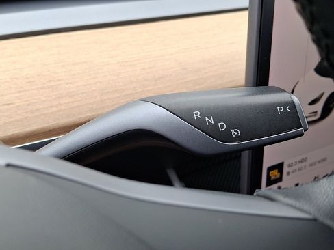 Used 2019 Tesla Model 3 Performance image 14