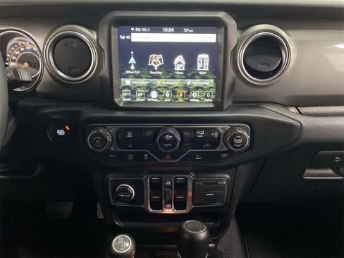 Used 2023 Jeep Gladiator Overland image 24