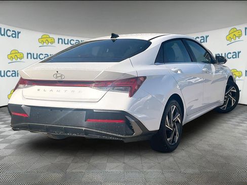 Used 2025 Hyundai Elantra SEL image 6