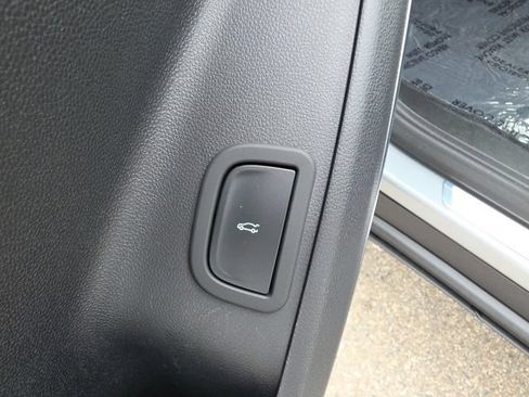 Used 2026 Buick Enclave Preferred AWD/4WD image 15