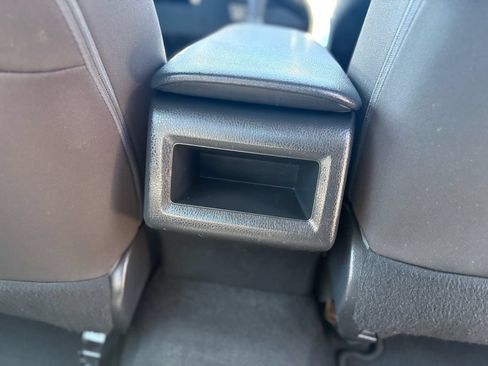 Used 2018 Toyota Camry LE FWD image 17