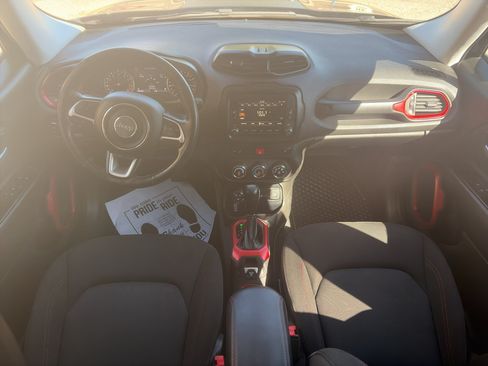 Used 2017 Jeep Renegade Trailhawk AWD/4WD image 13