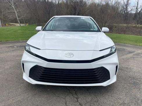 Used 2025 Toyota Camry LE FWD image 8