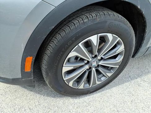 Used 2025 Buick Envision Preferred AWD/4WD image 12