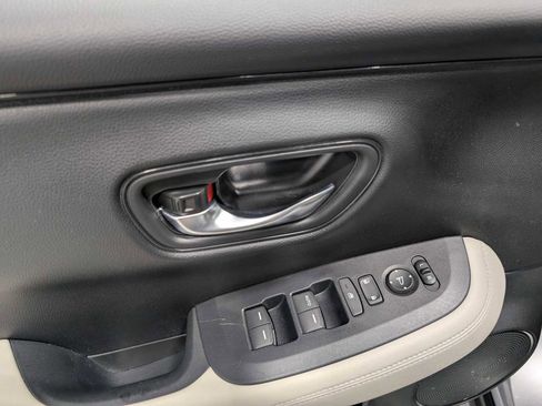 Certified 2024 Honda HR-V LX image 36