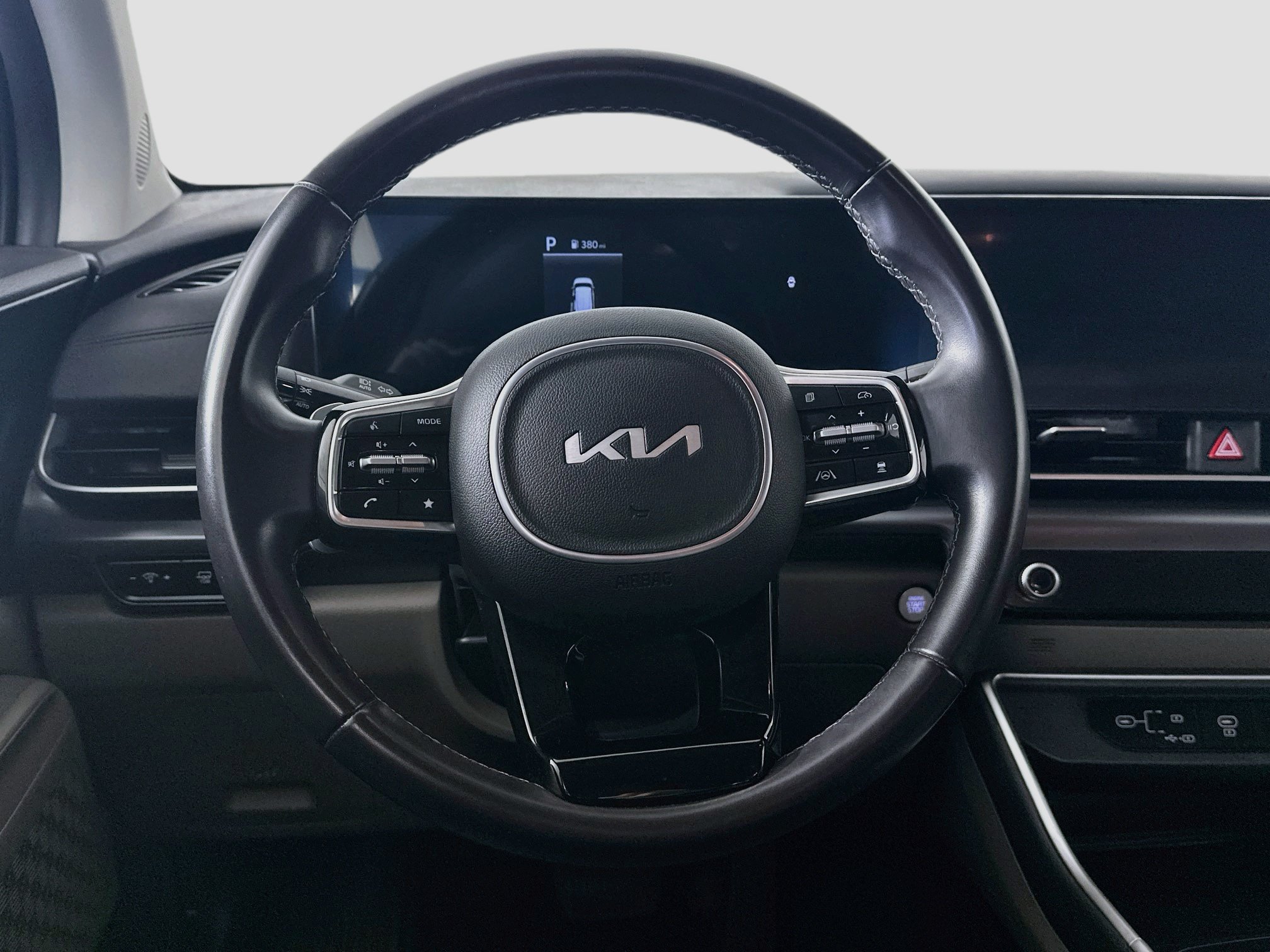 Used 2026 Kia Carnival LXS FWD image 18