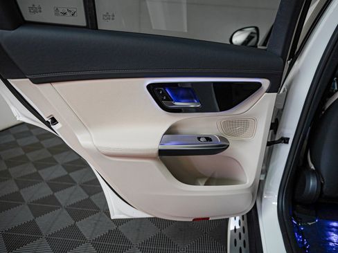 Certified 2025 Mercedes-Benz GLC 350e GLC 350e 4MATIC image 24