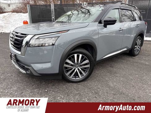 Used 2022 Nissan Pathfinder Platinum w/ Cargo Package image 1