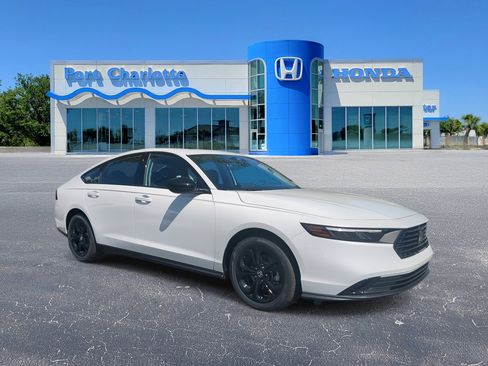 New 2025 Honda Accord SE image 1