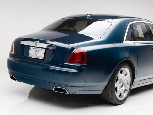 Used 2010 Rolls-Royce Ghost image 35
