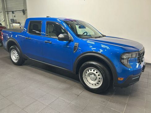 Used 2025 Ford Maverick XL FWD image 2