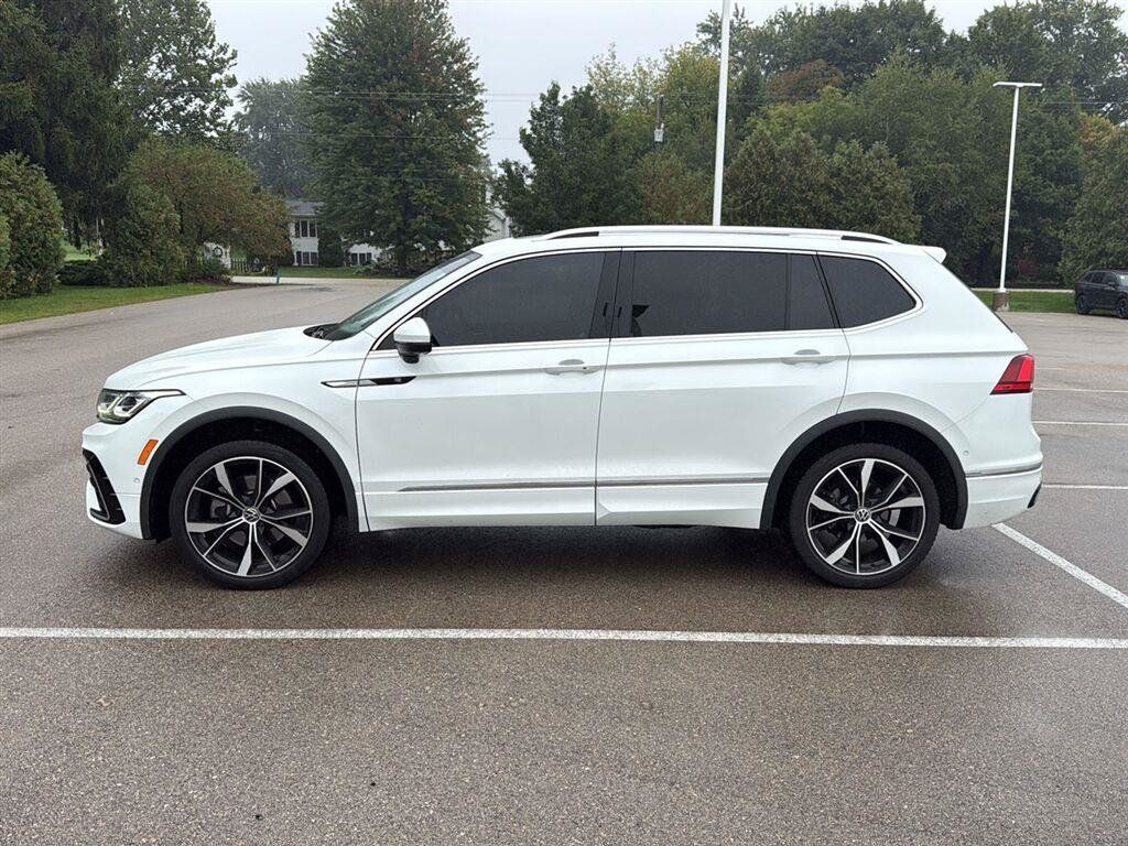 Used 2022 Volkswagen Tiguan SEL R-Line AWD/4WD image 10