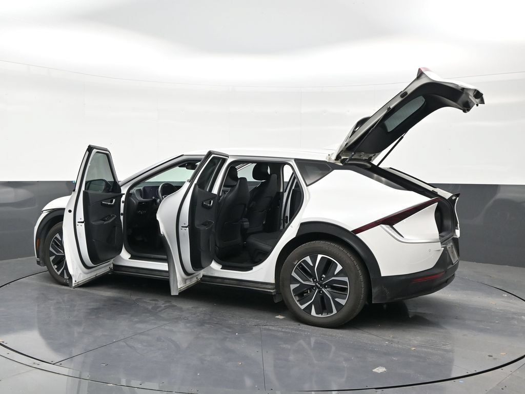 Used 2024 Kia EV6 Light RWD image 31