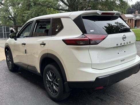 New 2026 Nissan Rogue Dark Armor AWD/4WD image 23