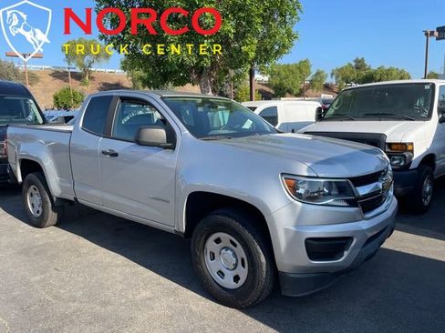 Used 2018 Chevrolet Colorado W/T image 2