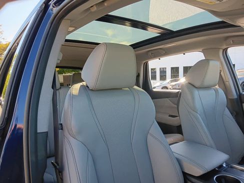 Used 2024 Acura MDX SH-AWD w/ Technology Package image 10