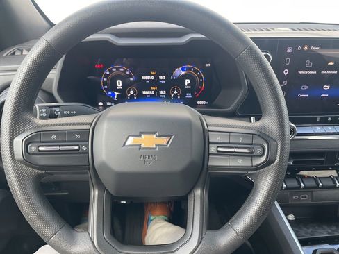 Used 2025 Chevrolet Colorado W/T w/ WT Custom Package RWD image 10