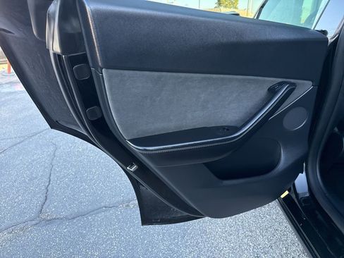 Used 2021 Tesla Model Y Long Range image 28