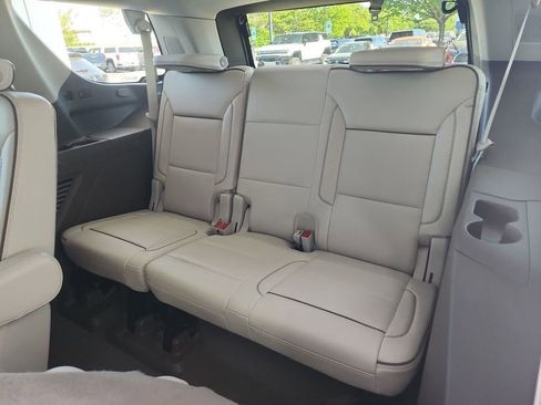 Used 2023 GMC Yukon Denali w/ Advanced Technology Package AWD/4WD image 36