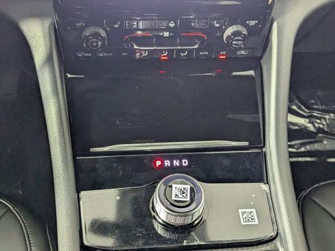 New 2025 Jeep Grand Cherokee Limited image 23