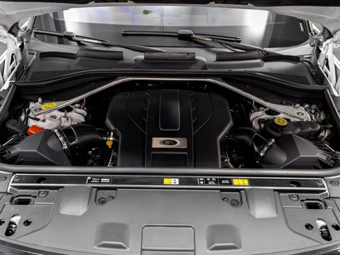 Used 2023 Land Rover Range Rover Long Wheelbase Autobiography image 45