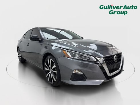 Used 2022 Nissan Altima 2.5 SR FWD image 13