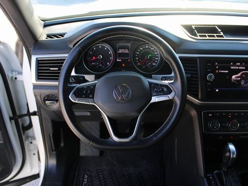 Used 2021 Volkswagen Atlas Cross Sport SE image 19
