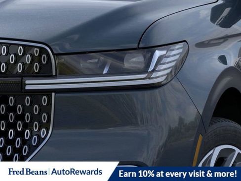 New 2026 Lincoln Navigator L Reserve AWD/4WD image 19