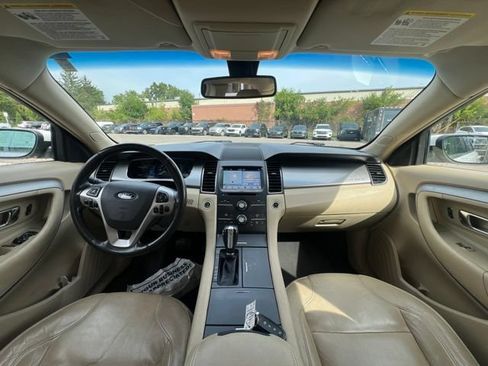 Used 2017 Ford Taurus SEL w/ Equipment Group 201A FWD image 17