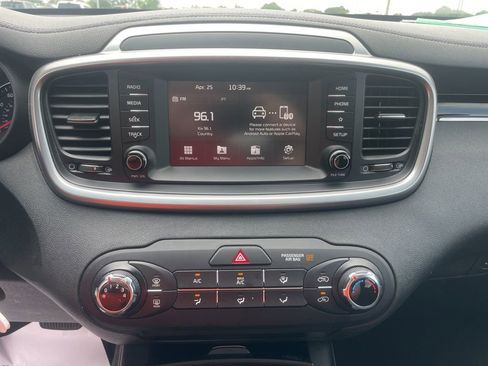 Used 2020 Kia Sorento L FWD image 25