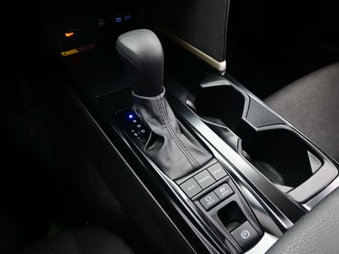 Used 2025 Toyota Camry LE image 20