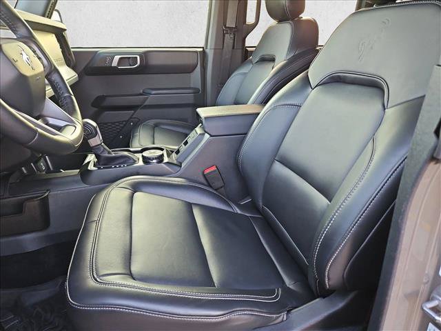 Used 2025 Ford Bronco Outer Banks AWD/4WD image 16