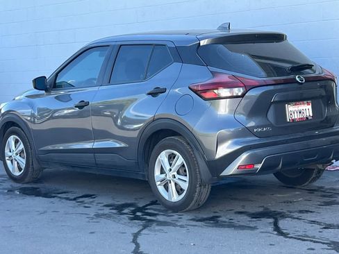 Used 2021 Nissan Kicks S image 7