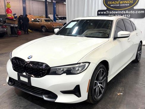 Used 2020 BMW 330i xDrive image 3