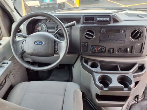 Used 2015 Ford E-350 and Econoline 350 Super Duty w/ Power Windows & Locks Group RWD image 5