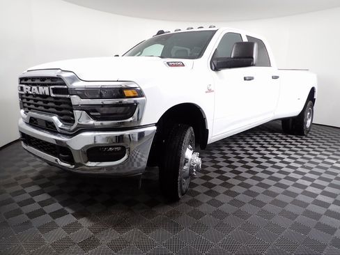 New 2026 RAM 3500 Tradesman w/ Chrome Appearance Group A image 5