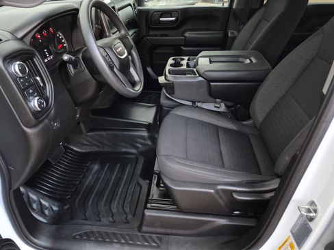 Used 2024 GMC Sierra 2500 Pro w/ Convenience Package image 10