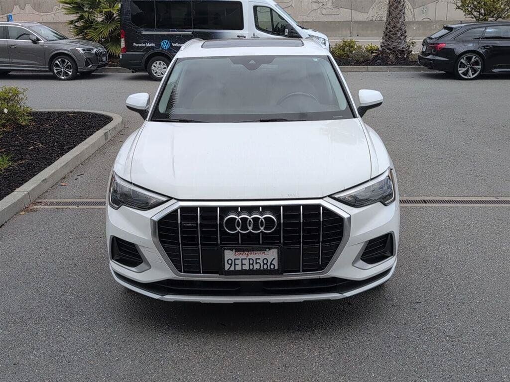 Used 2019 Audi Q3 2.0T Premium AWD/4WD image 3