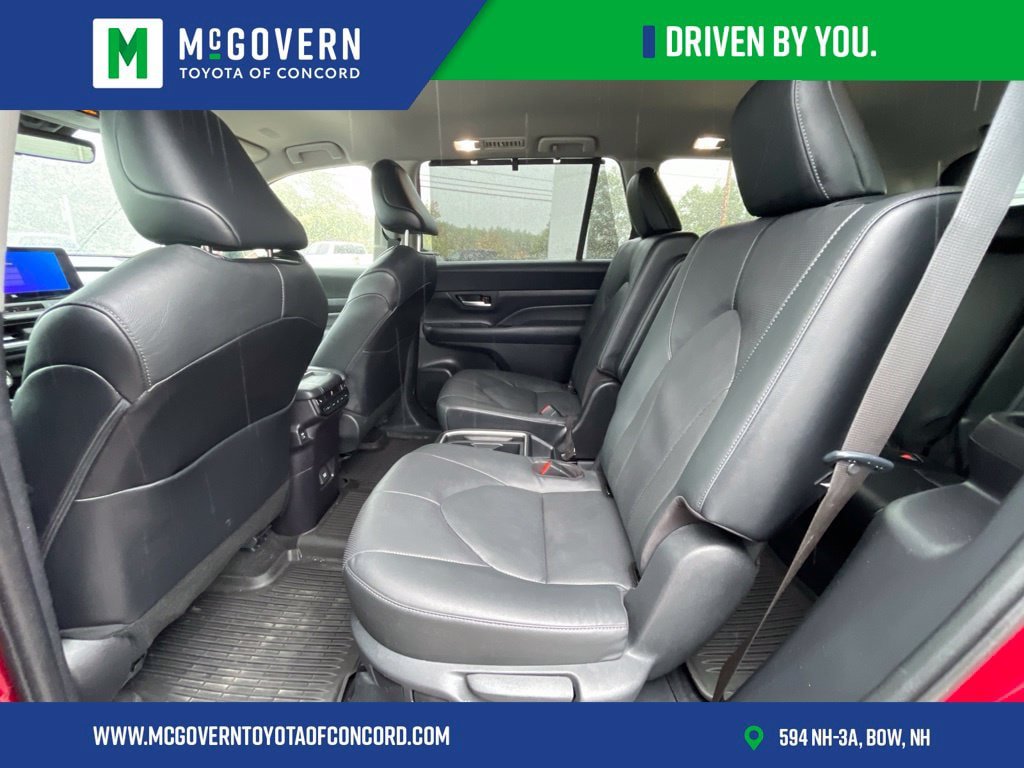 Used 2024 Toyota Grand Highlander AWD Hybrid image 18