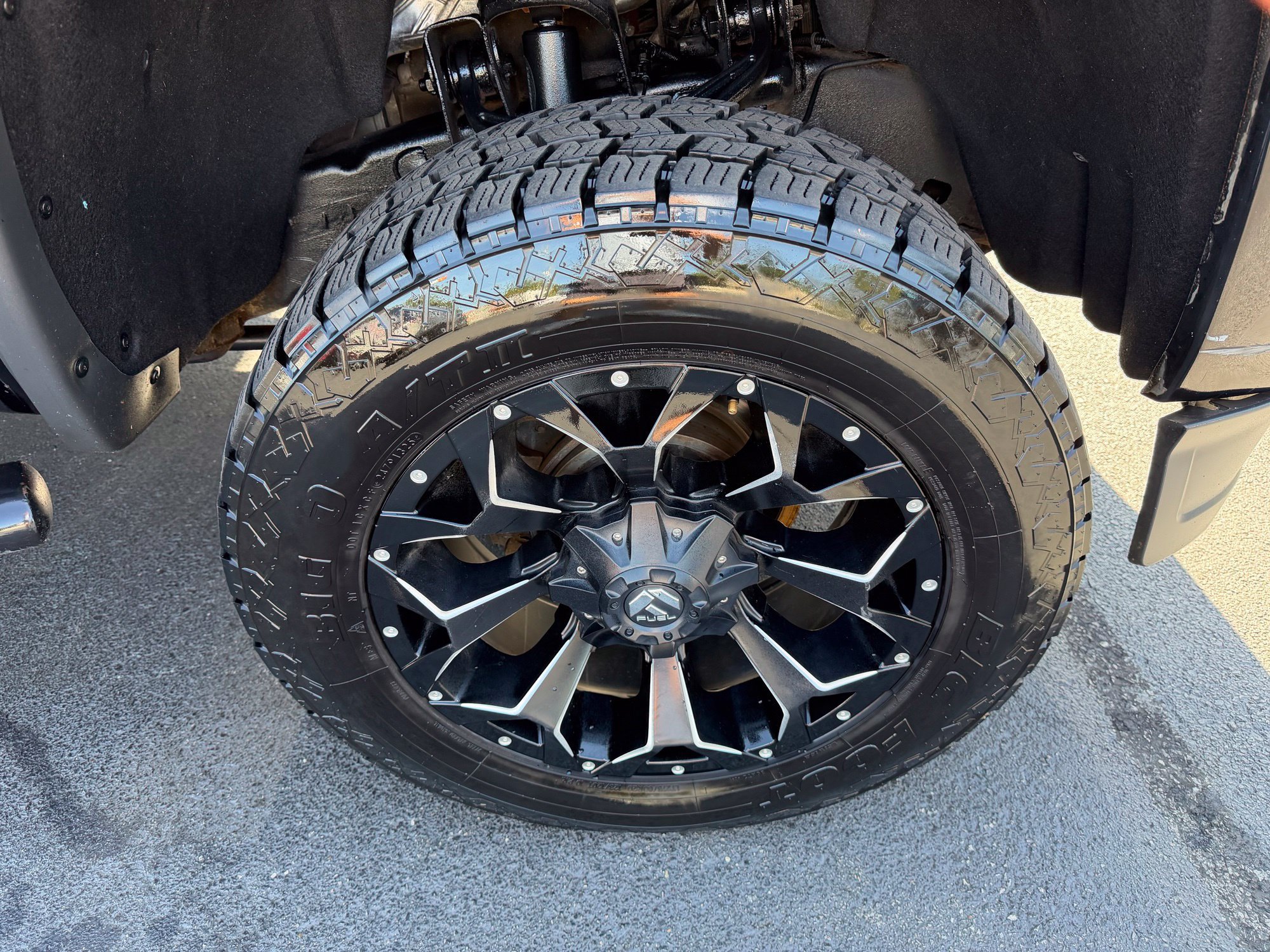 Used 2018 GMC Sierra 2500 SLT w/ All Terrain HD Package AWD/4WD image 7