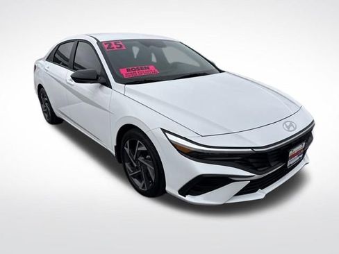 Used 2025 Hyundai Elantra Sport image 7