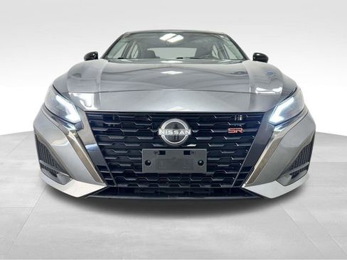 Used 2024 Nissan Altima 2.5 SR FWD image 6
